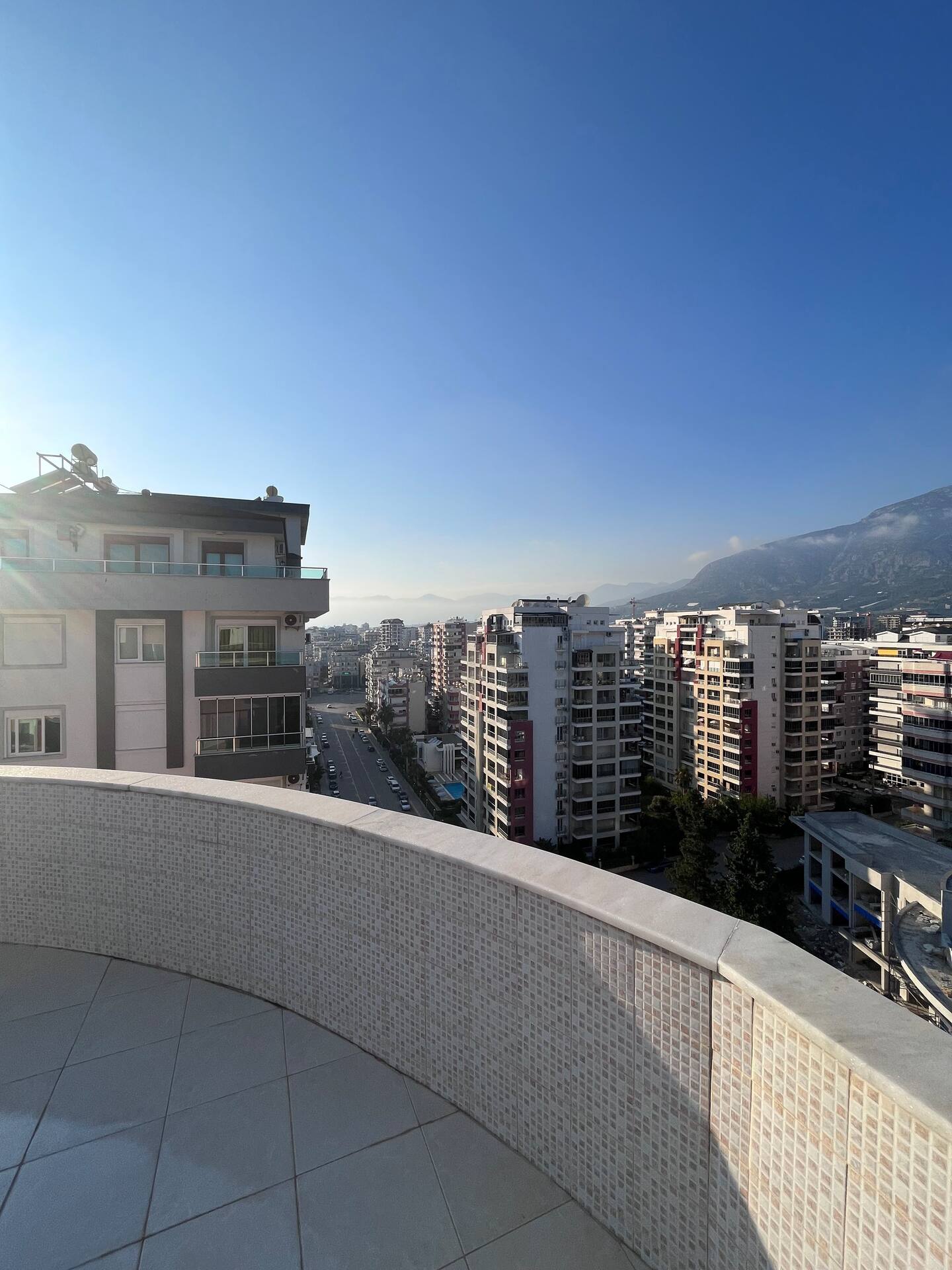 Penthaus 220qm in Alanya mit Meerblick, 4 Schlafzimmer, 2 Bäder, Terrasse mit Jacuzzi, 2 Etagen, 8 Personen