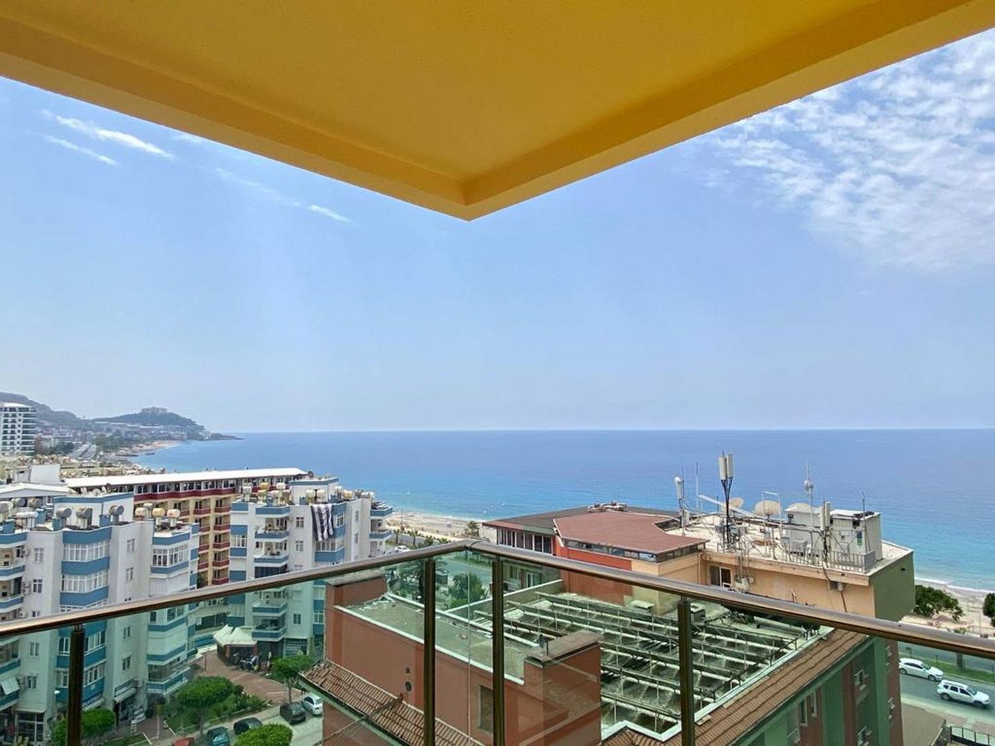Wohnung 90qm in Alanya, Meerblick, 2 Schlafzimmer, 1 Bad, direkt am Meer