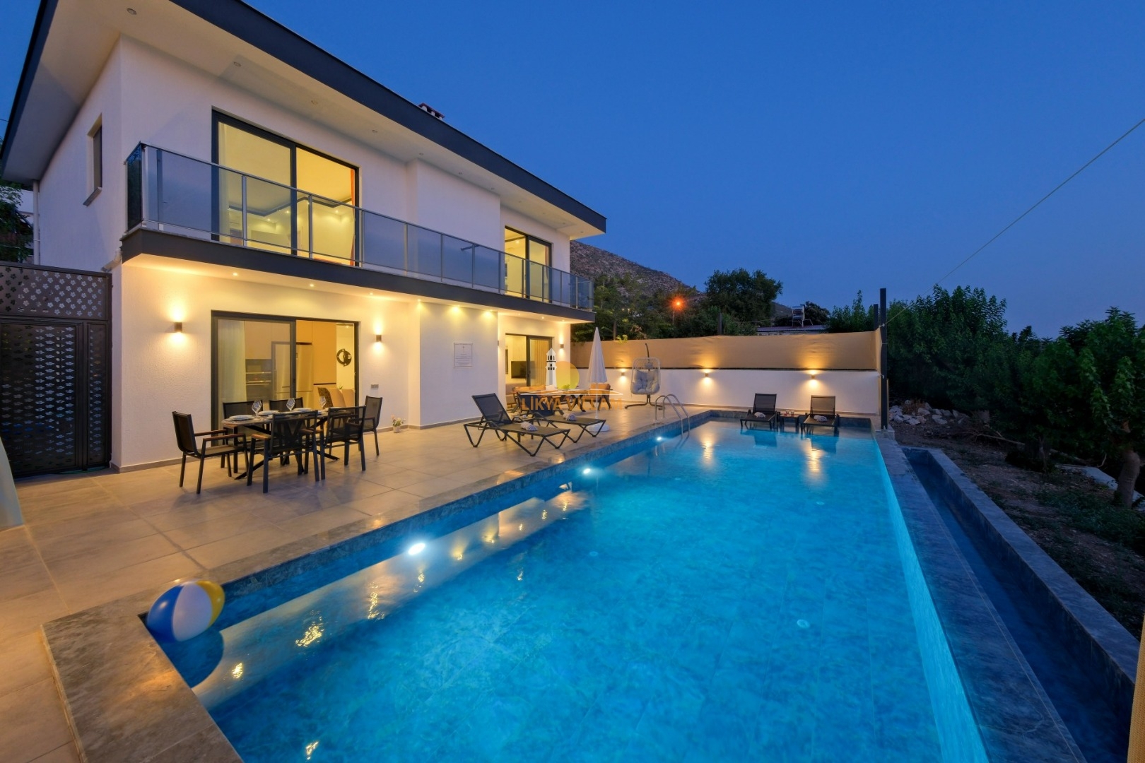 Villa oberhalb Kalkan, Bergblick, privater Pool, 3 Schlafzimmer, 3 Bäder, Whirlpool, 2 Etagen