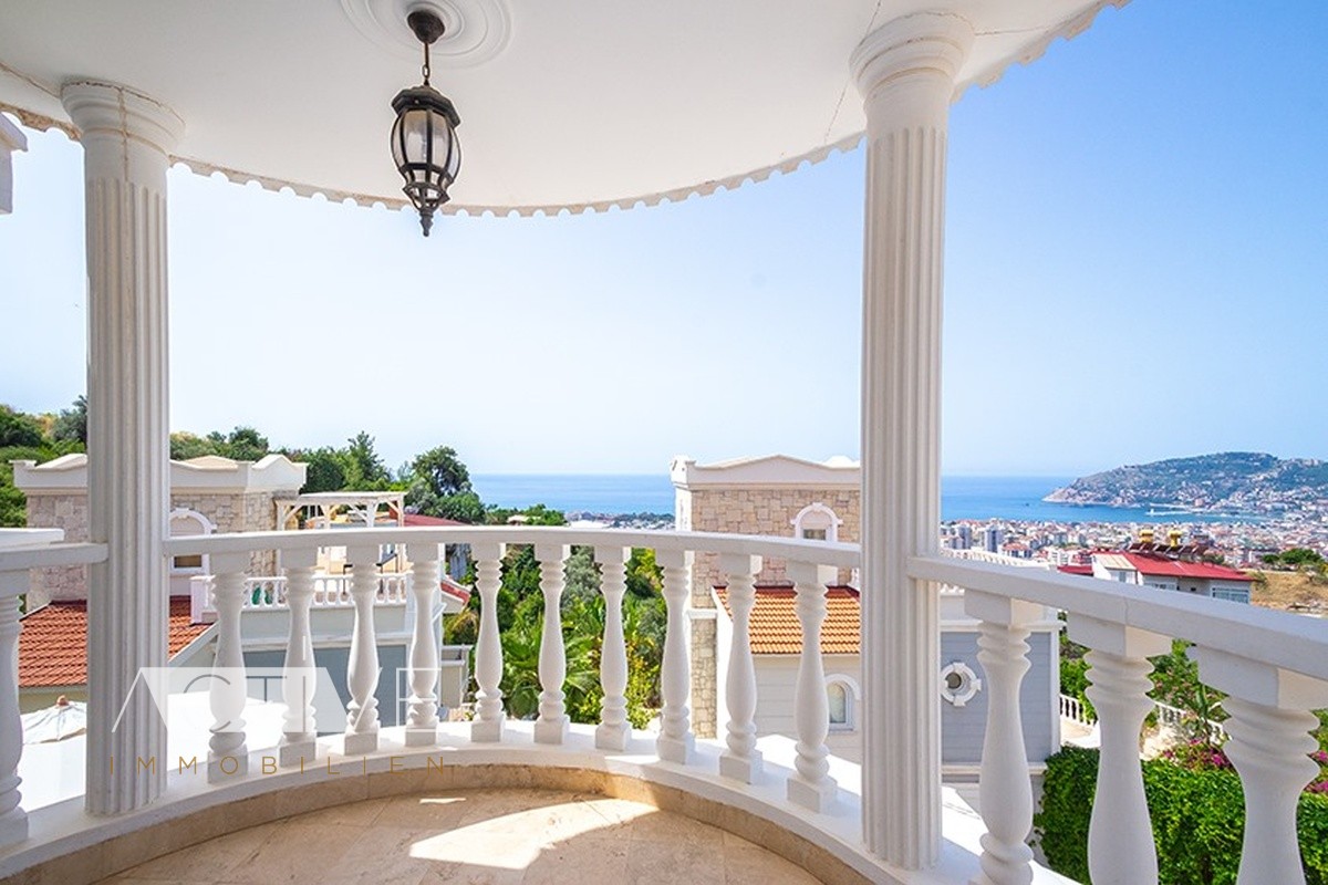Villa 170qm in Alanya mit Meerblick, 3 Schlafzimmer, 2 Bäder, Pool, 3 Balkone, 3 Etagen