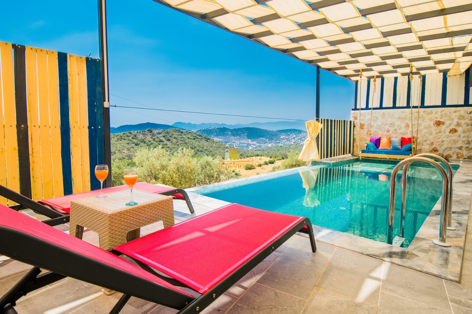 Villa oberhalb Kalkan mit Meerblick, privater Pool, 1 Schlafzimmer, 1 Bad, Whirlpool, ideal für 2 Personen