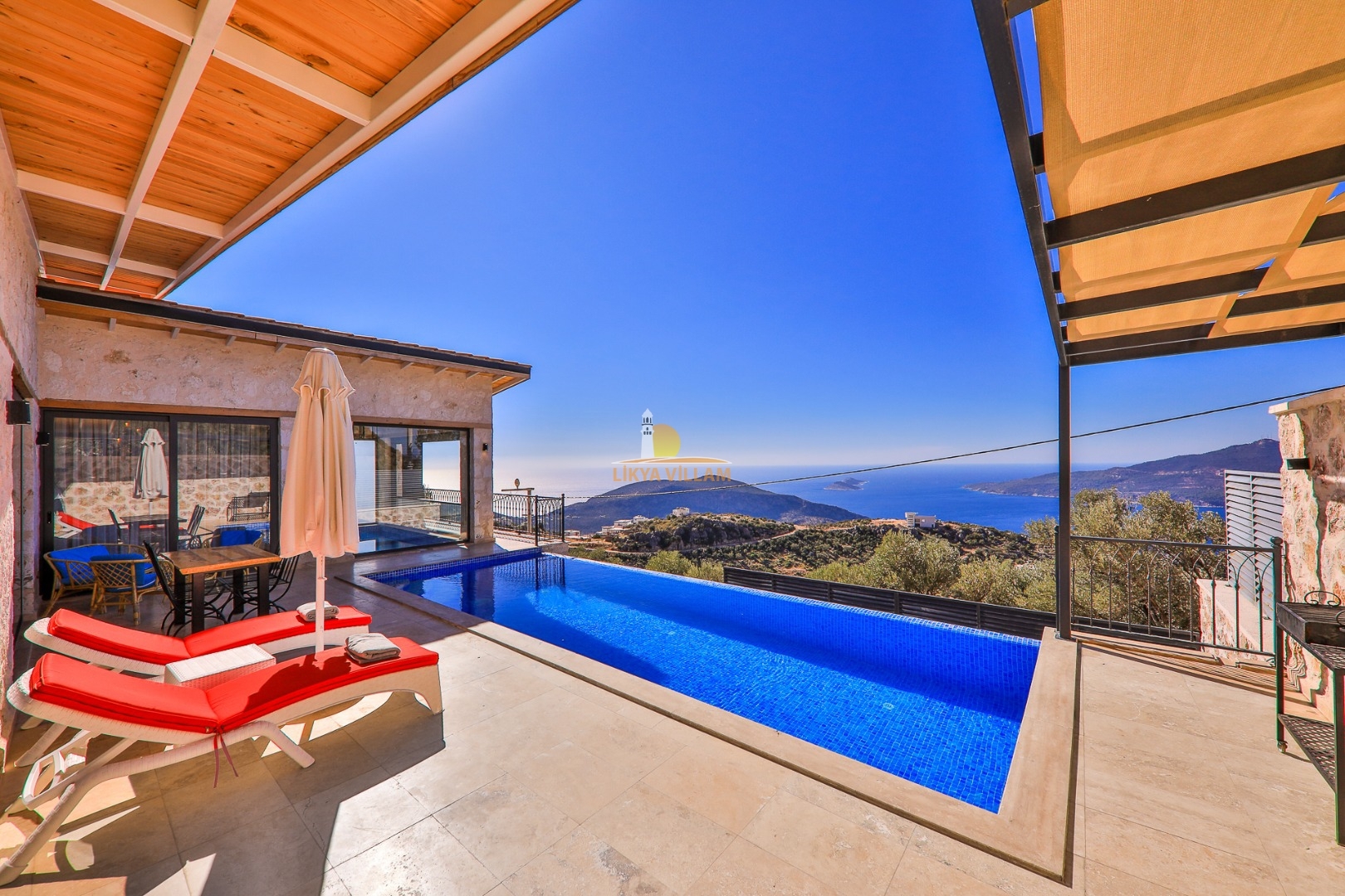 Villa in Kalkan mit Panoramablick, privater Pool, 1 Schlafzimmer, Innenpool, Whirlpool, zentral, ideal für 2 Personen