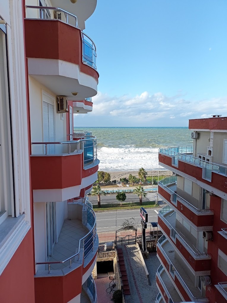 Wohnung 120qm in Alanya mit Meerblick, 2 Schlafzimmer, 2 Bäder, 50 Meter vom Meer