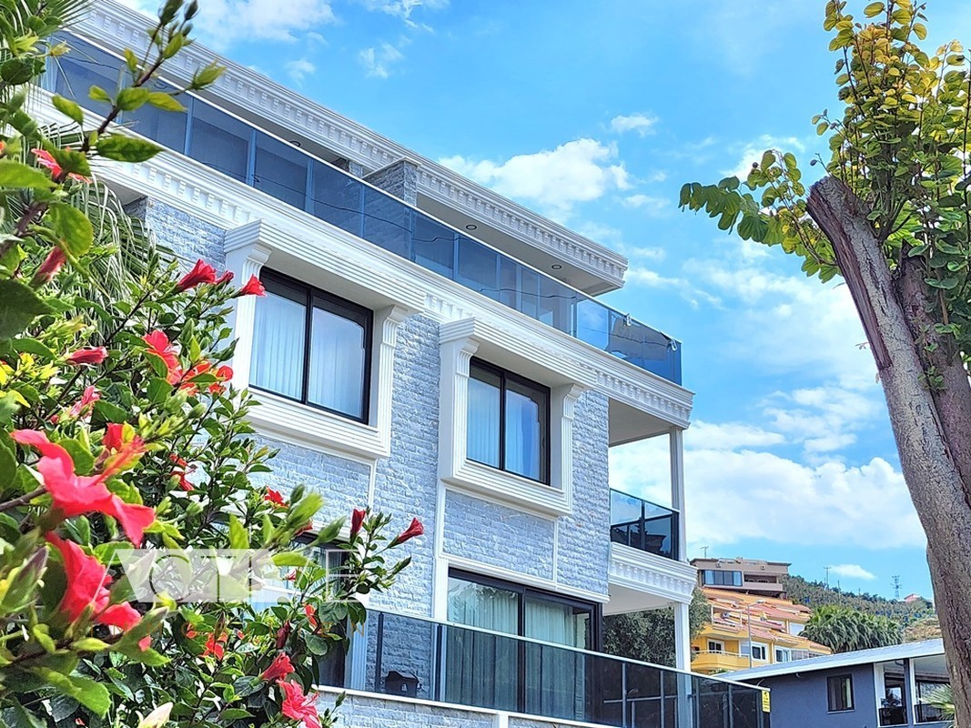 Doppelhaushälfte 275qm mit Meerblick in Alanya, neu renoviert, 3 Schlafzimmer, 4 Bäder, private Sauna, Pool