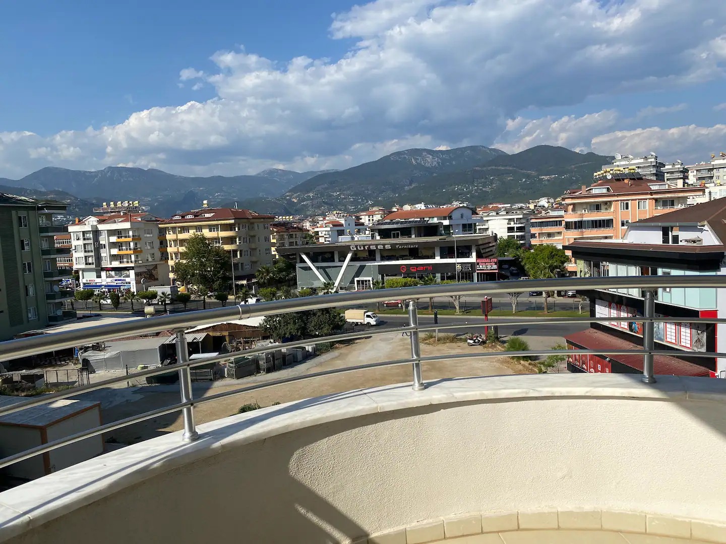 Penthaus in Alanya mit Bergblick, 3 Schlafzimmer, 2 Bäder, Pool, 2 Etagen, 400 Meter zum Strand