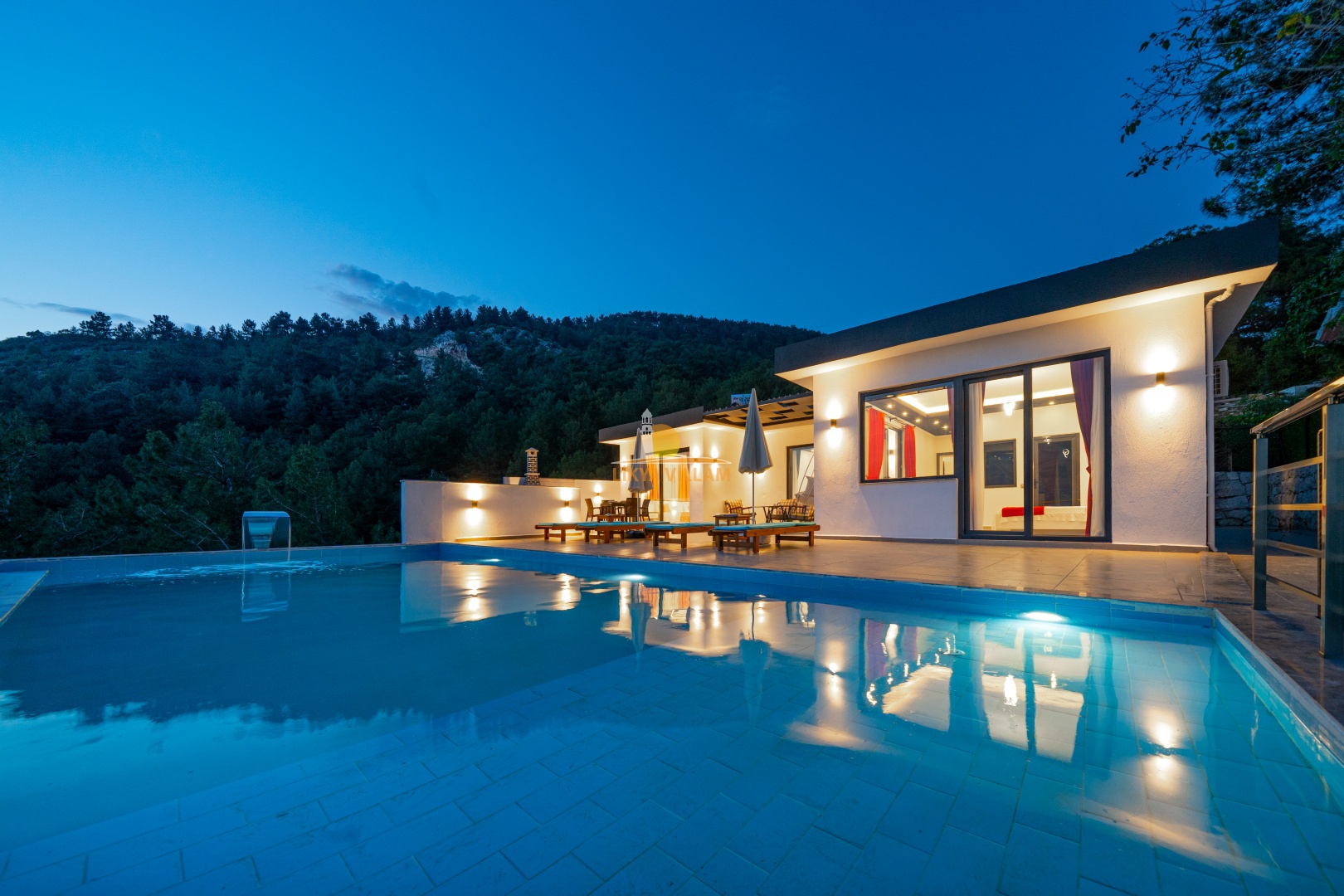 Villa oberhalb Kalkan mit Meerblick, privater Pool, 2 Schlafzimmer, 2 Bäder, Whirlpool, Garten
