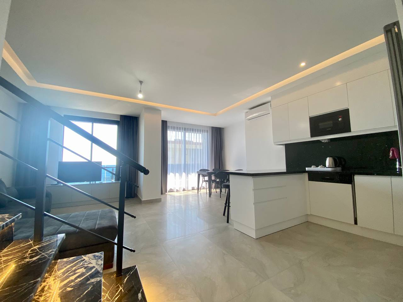 Penthaus N°22 in Alanya mit Meerblick, 3 Schlafzimmer, 2 Bäder, Jacuzzi, direkt am Strand 