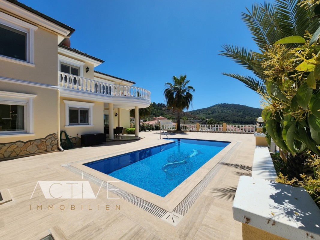 Villa 180qm in Top-Lage in Alanya, Meerblick, privater Pool, 3 Schlafzimmer, 3 Bäder